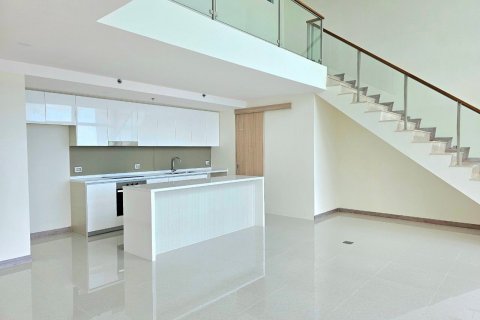 Condominio de 5 dormitorios en Pattaya, Tailandia № 75727 - foto 18
