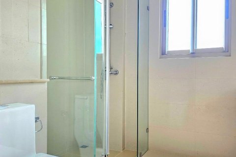 Condominio de 5 dormitorios en Pattaya, Tailandia № 75727 - foto 23