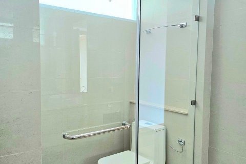 Condominio de 5 dormitorios en Pattaya, Tailandia № 75727 - foto 20