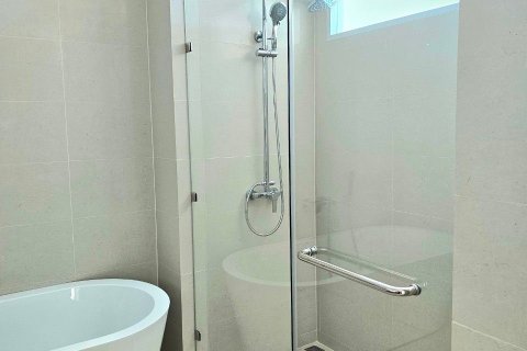Condominio de 5 dormitorios en Pattaya, Tailandia № 75727 - foto 25