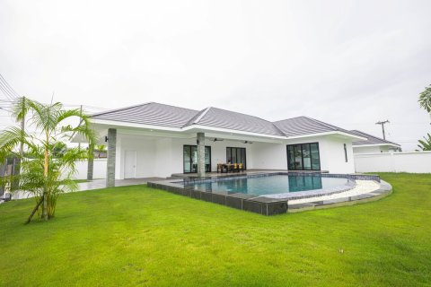 Villa in Hua Hin, Thailand 4 Schlafzimmer № 170017