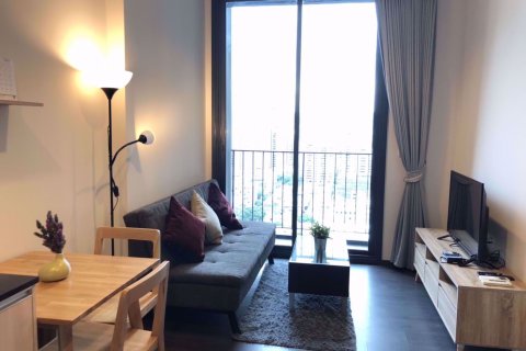Condo à Bangkok, Thaïlande, 1 chambre à Edge Sukhumvit 23  № 111487