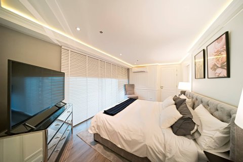 Ático de 3 dormitorios en Bangkok, Tailandia № 180778 - foto 12