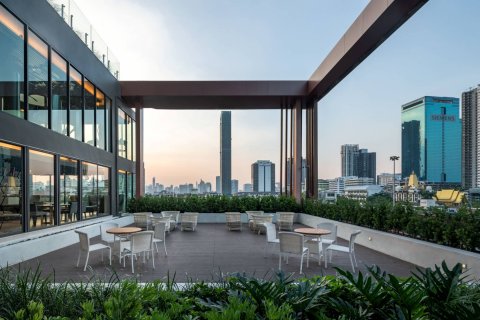 Ático de 3 dormitorios en Bangkok, Tailandia № 180778 - foto 27