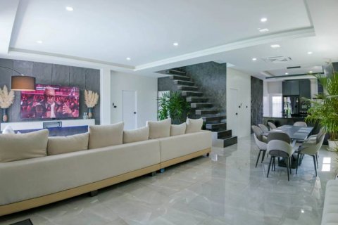 Chalet de 5 dormitorios en Phuket, Tailandia № 116417 - foto 7