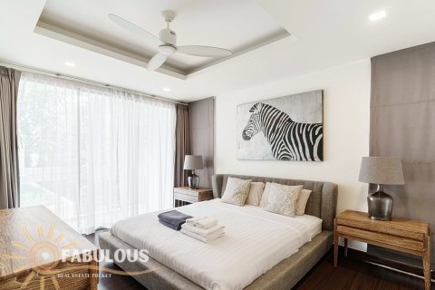 Chalet de 5 dormitorios en Bang Tao, Tailandia № 179375 - foto 11