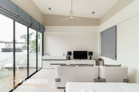 Chalet de 5 dormitorios en Bang Tao, Tailandia № 179375 - foto 14