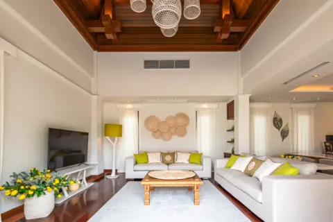 Chalet de 4 dormitorios en Phuket, Tailandia № 167096 - foto 2