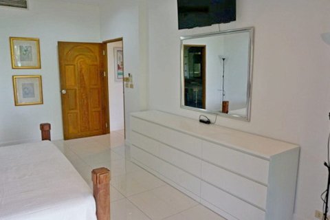 Condominio de 2 dormitorios en Pattaya, Tailandia № 159717 - foto 15