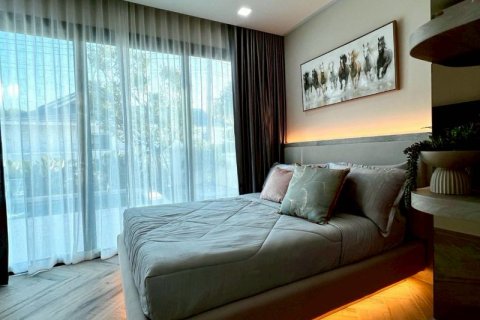 Casa de 5 dormitorios en Pattaya, Tailandia № 159718 - foto 10