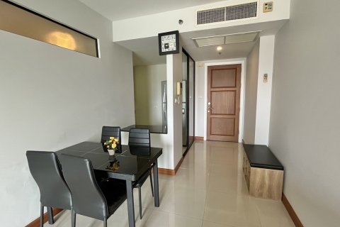 Condo à Watthana, Bangkok, Thaïlande, 2 chambres № 200811 - photo 14