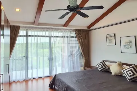 Chalet de 3 dormitorios en Phuket, Tailandia № 190813 - foto 5
