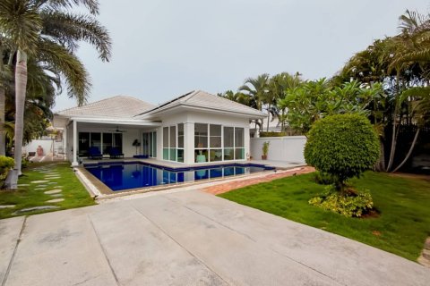 Chalet de 3 dormitorios en Hua Hin, Tailandia № 163847 - foto 5