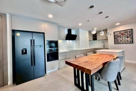 Condominio de 2 dormitorios en Pattaya, Tailandia № 163852 - foto 6