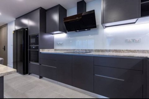 Condominio de 2 dormitorios en Pattaya, Tailandia № 163852 - foto 4
