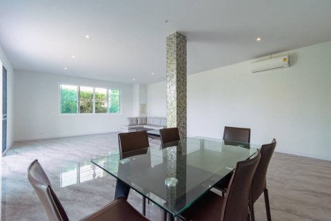 Chalet de 3 dormitorios en Cha-am, Tailandia № 163850 - foto 6