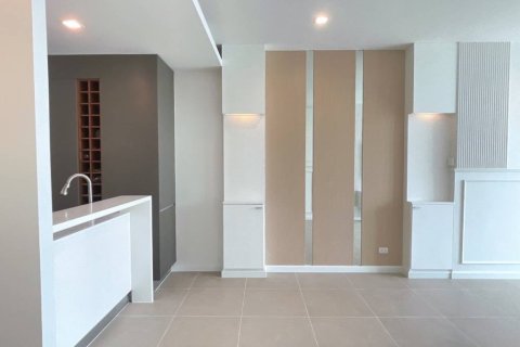 Condominio de 1 dormitorio en Khlong San, Bangkok, Tailandia № 163853 - foto 4