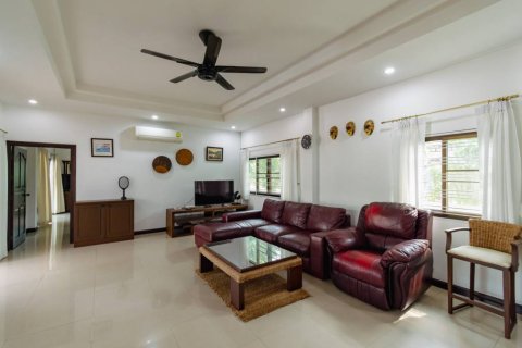 Chalet de 2 dormitorios en Hua Hin, Tailandia № 163851 - foto 9