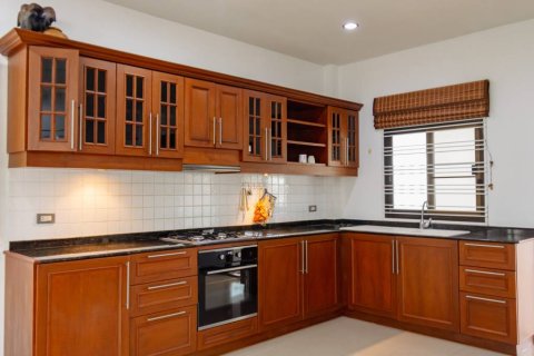Chalet de 2 dormitorios en Hua Hin, Tailandia № 163851 - foto 10