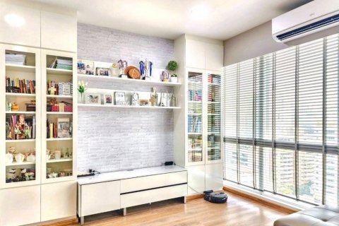 Condominio de 2 dormitorios en Khlong Toei, Bangkok, Tailandia № 119108 - foto 4