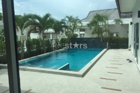 Casa de 3 dormitorios en Hua Hin, Tailandia № 67075 - foto 5