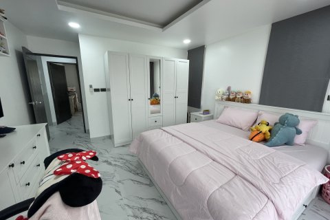 Penthouse in Kathu, Thailand 3 bedrooms № 149898 - photo 18