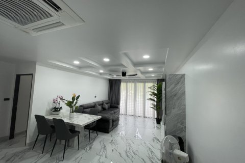 Penthouse in Kathu, Thailand 3 bedrooms № 149898 - photo 2