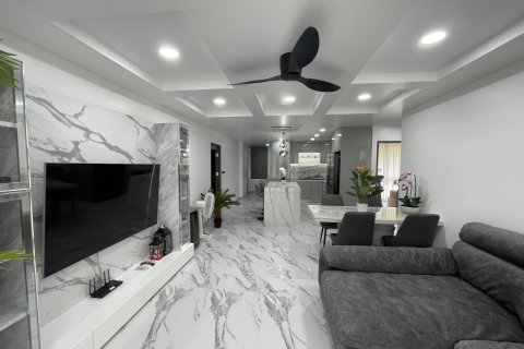 Penthouse in Kathu, Thailand 3 bedrooms № 149898 - photo 8
