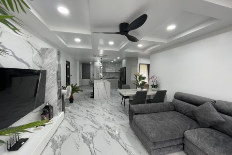 Penthouse in Kathu, Thailand 3 bedrooms № 149898 - photo 10