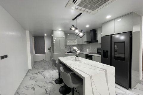 Penthouse in Kathu, Thailand 3 bedrooms № 149898 - photo 3