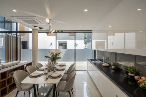 Casa de 4 dormitorios en Bangkok, Tailandia № 143494 - foto 3