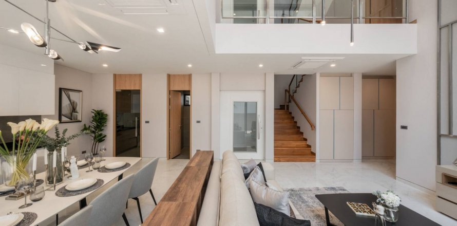 Casa de 4 dormitorios en Bangkok, Tailandia № 143494