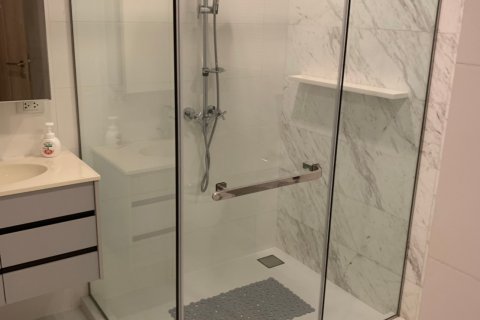 Condo in Bangkok, Thailand, 2 bedrooms № 143817 - photo 5