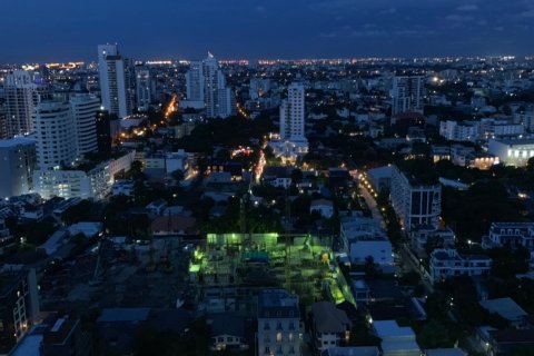 Condo in Bangkok, Thailand, 2 bedrooms № 143817 - photo 18