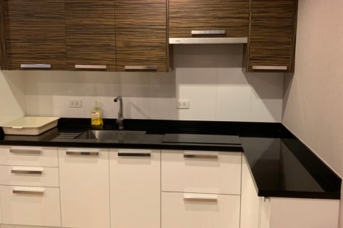 Condo in Bangkok, Thailand, 2 bedrooms № 143817 - photo 13