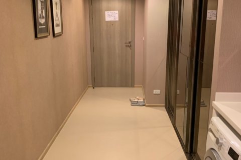 Condo in Bangkok, Thailand, 2 bedrooms № 143817 - photo 17
