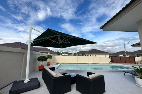 Casa de 3 dormitorios en Pattaya, Tailandia № 70754