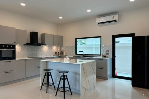 Casa de 3 dormitorios en Pattaya, Tailandia № 70754 - foto 8