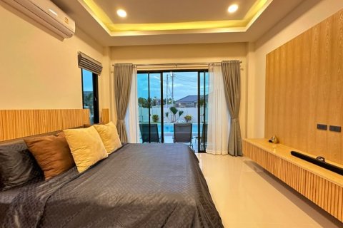 Casa de 3 dormitorios en Pattaya, Tailandia № 70754 - foto 17