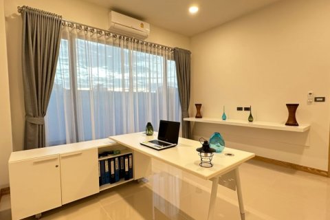 Casa de 3 dormitorios en Pattaya, Tailandia № 70754 - foto 10