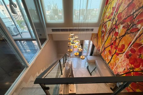 Condo à Sathon, Bangkok, Thaïlande, 3 chambres № 232941 - photo 2
