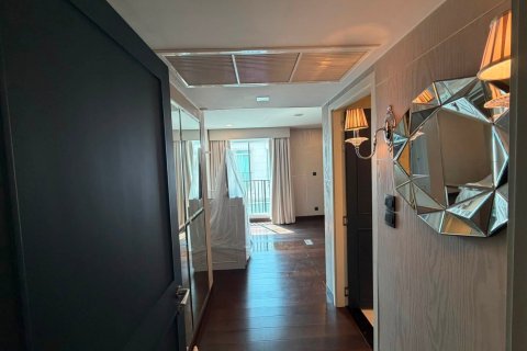 Condo à Sathon, Bangkok, Thaïlande, 3 chambres № 232941 - photo 15
