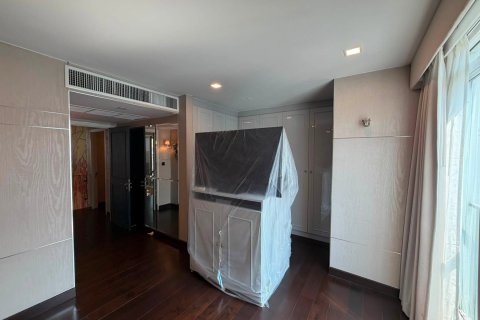 Condo à Sathon, Bangkok, Thaïlande, 3 chambres № 232941 - photo 11