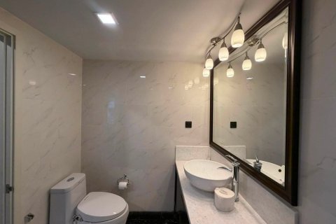 Condo à Sathon, Bangkok, Thaïlande, 3 chambres № 232941 - photo 17