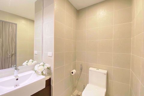 Condominio de 1 dormitorio en Watthana, Bangkok, Tailandia № 47642 - foto 15