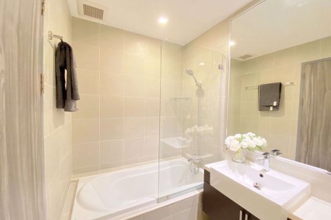 Condominio de 1 dormitorio en Watthana, Bangkok, Tailandia № 47642 - foto 14