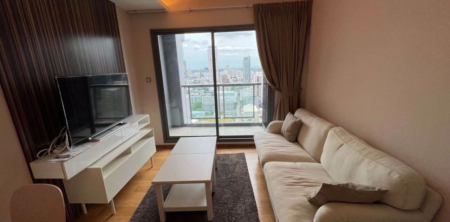 Condo in Watthana, Bangkok, Thailand, 2 bedrooms  № 47641