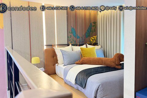 Condominio de 1 dormitorio en Phra Khanong, Bangkok, Tailandia № 201318 - foto 2