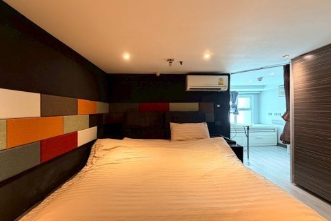 Condo à Watthana, Bangkok, Thaïlande, 4 chambres № 201321 - photo 5
