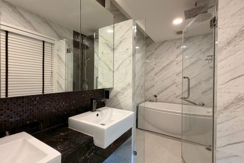 Condo à Watthana, Bangkok, Thaïlande, 4 chambres № 201321 - photo 18